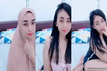 Cewek Cantik Pamer Body Menggoda Habis Di Live Lumer WOT HD