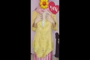 Cewek Kebaya Pink Berani Pamer Belahan Live Viral Hot