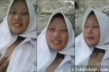 Ngewe diam diam sama cewek polos abis pulang sekolah